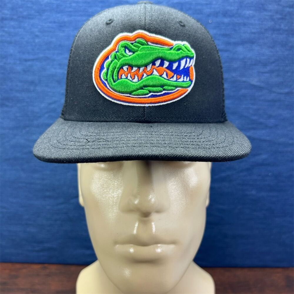 Top of the World Men's Black Florida Gators Classic Blackout Snapback Hat